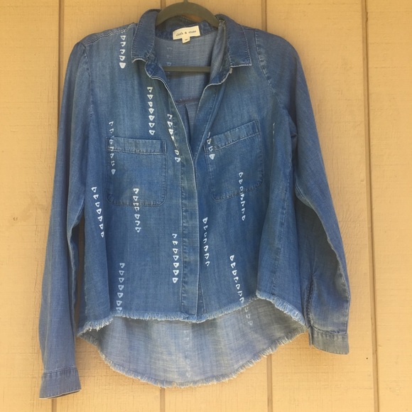 Anthropologie Tops - Soft and cute button down denim shirt